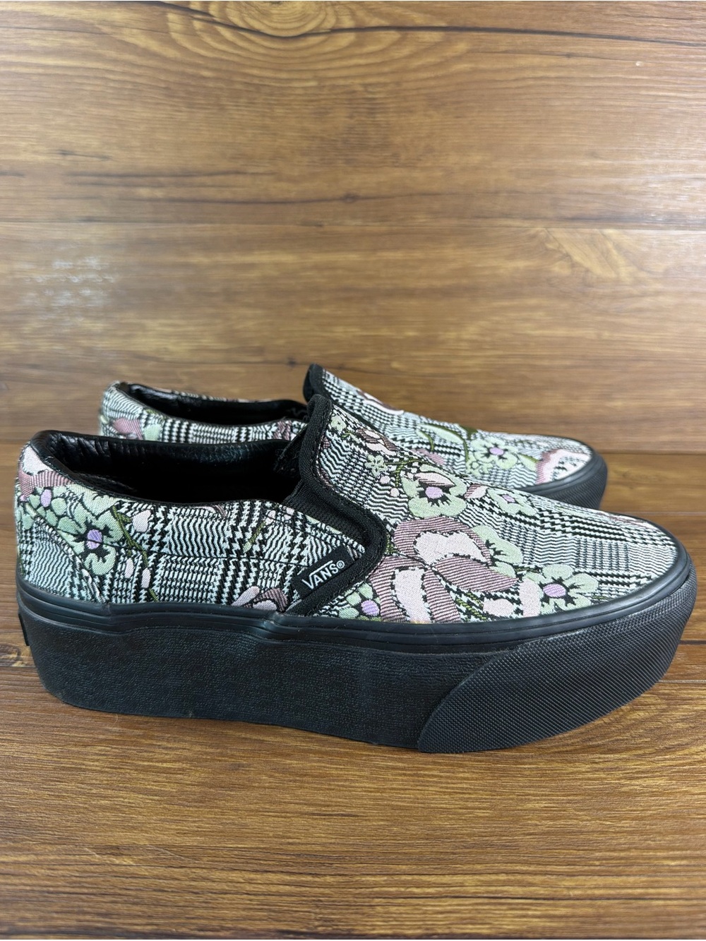 Vans Classic Slip-On Stackform Sneakers Shoes Tapestry Floral Women’s Size 6.5